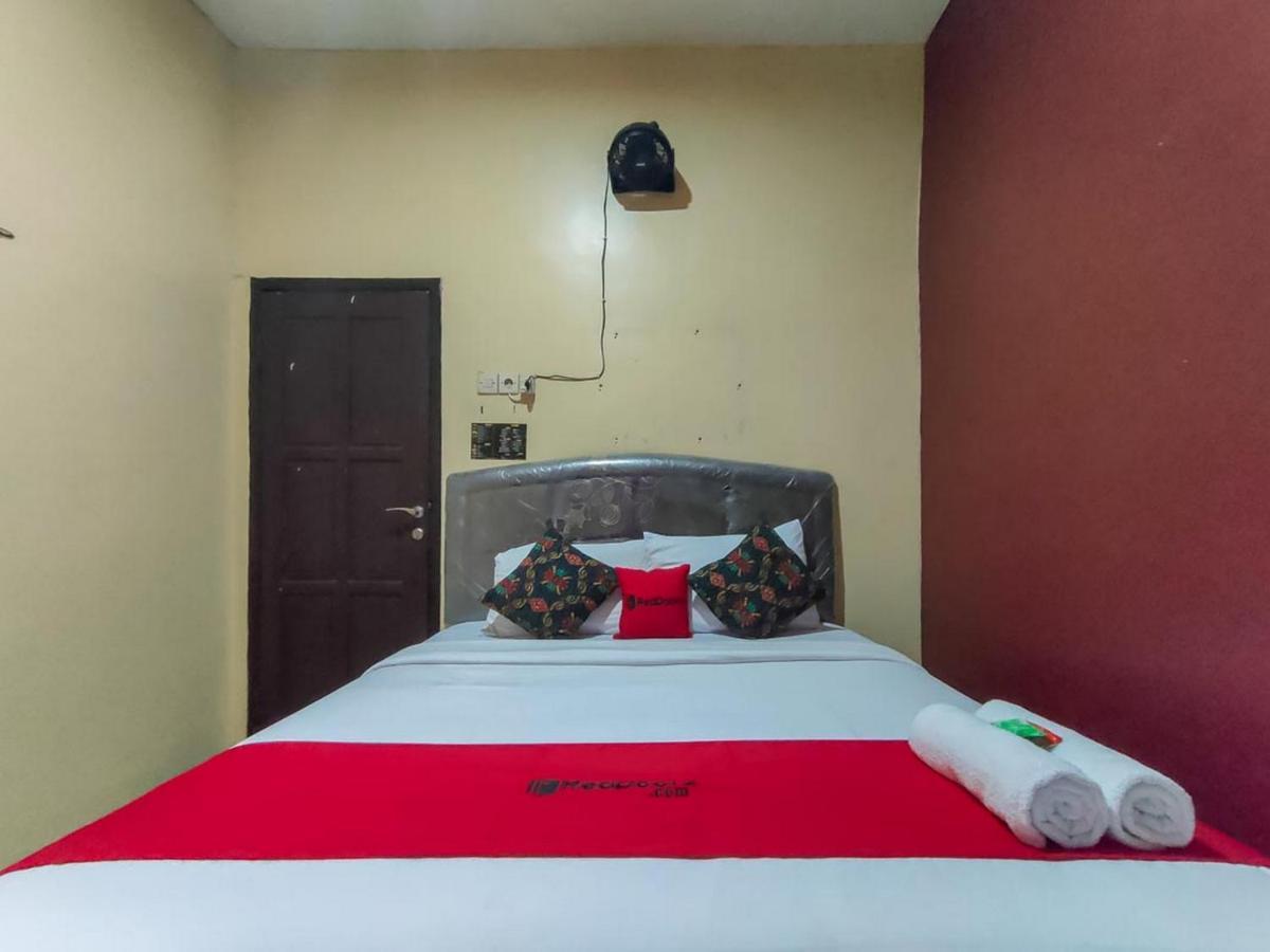 Hotel Reddoorz At Pacet Mojokerto Exterior foto